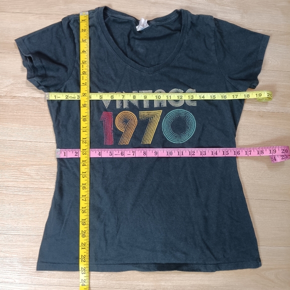 SOLD Retro Women’s 54th Birthday Shirt Vintage 1970 Graphic Cotton Shirt Sz S - Picture 6 of 6
